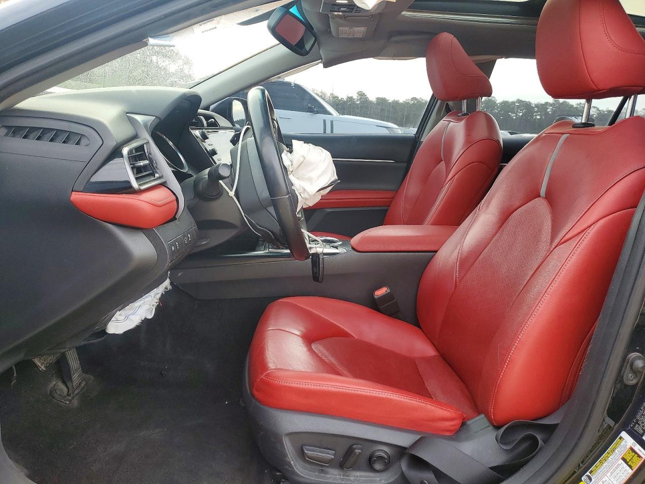 2019 TOYOTA CAMRY