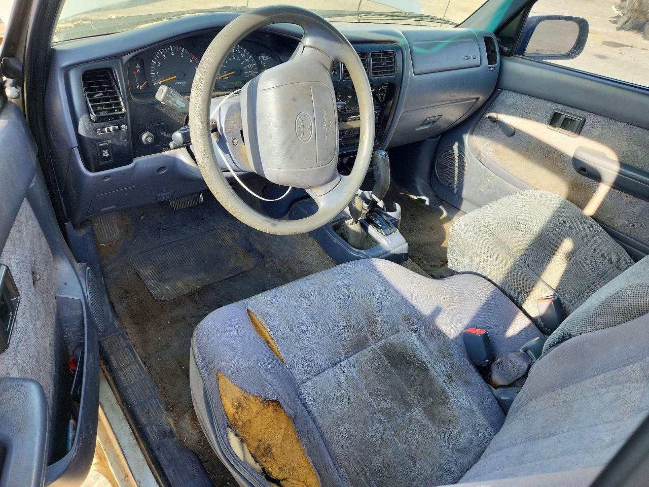 2000 TOYOTA TACOMA