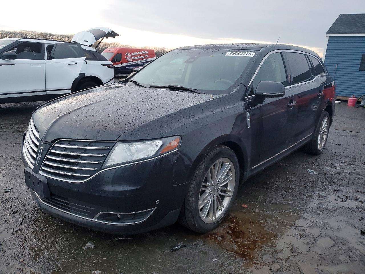 2019 LINCOLN MKT