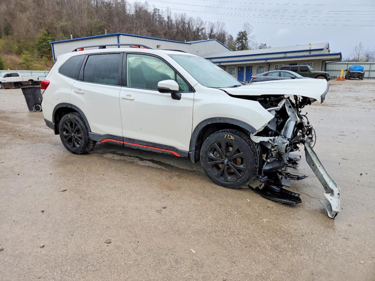 2021 SUBARU FORESTER