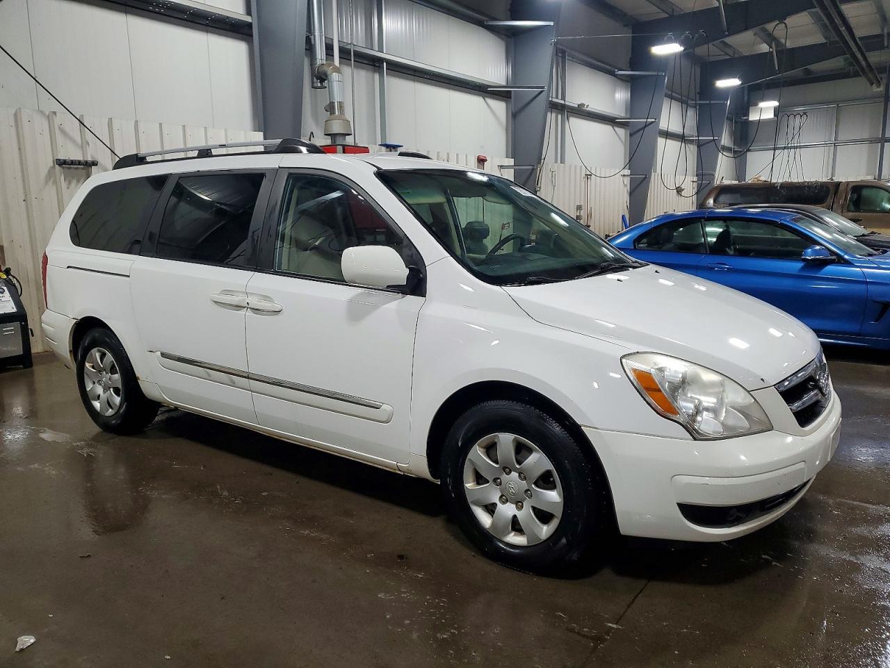 2008 HYUNDAI Entourage