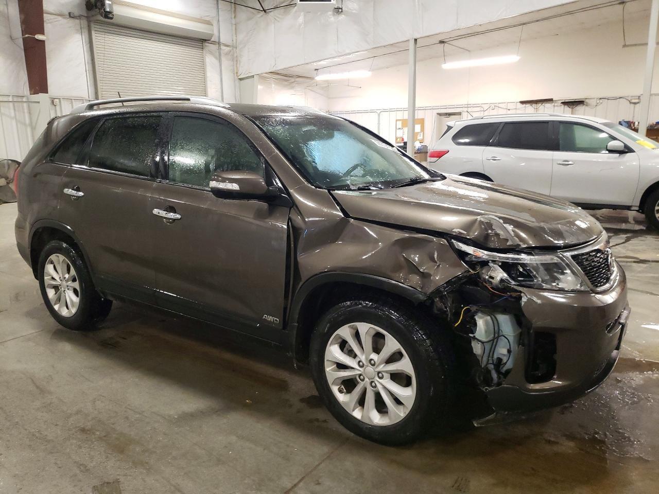 2014 KIA SORENTO