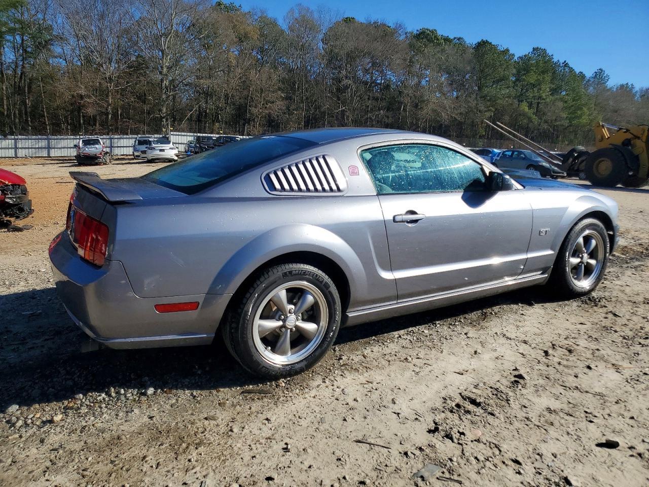 2006 FORD MUSTANG