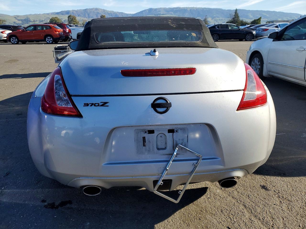 2012 NISSAN 370Z