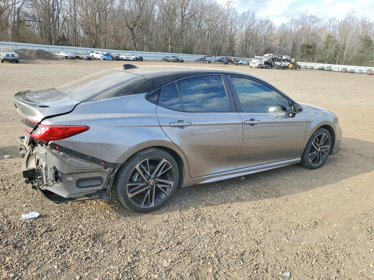 2025 TOYOTA CAMRY