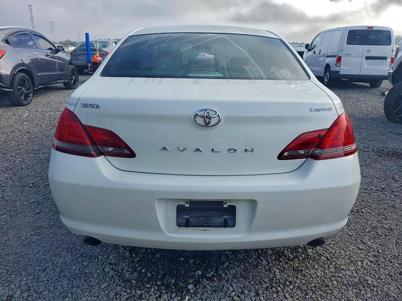 2008 TOYOTA Avalon