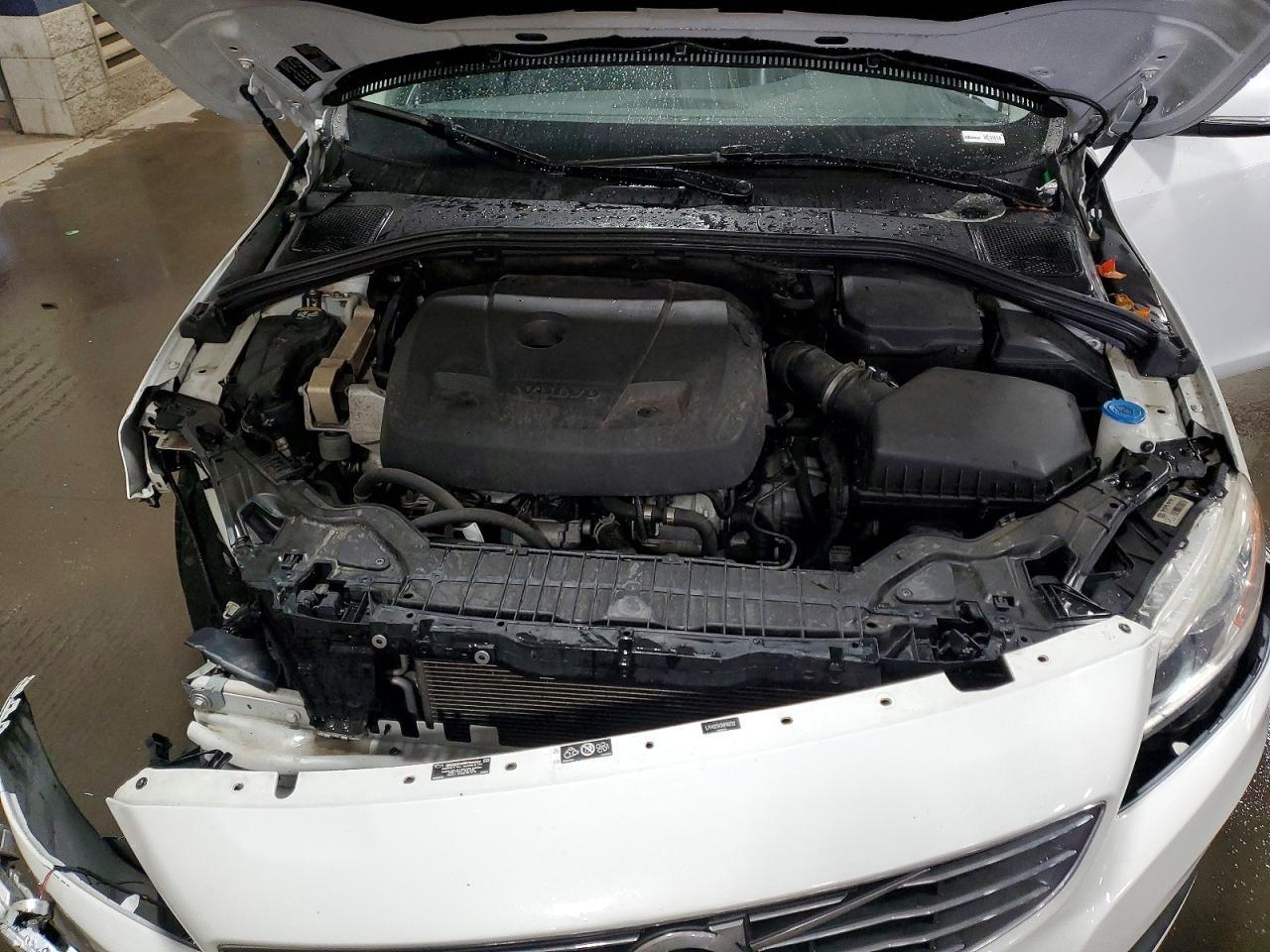 2017 VOLVO S60