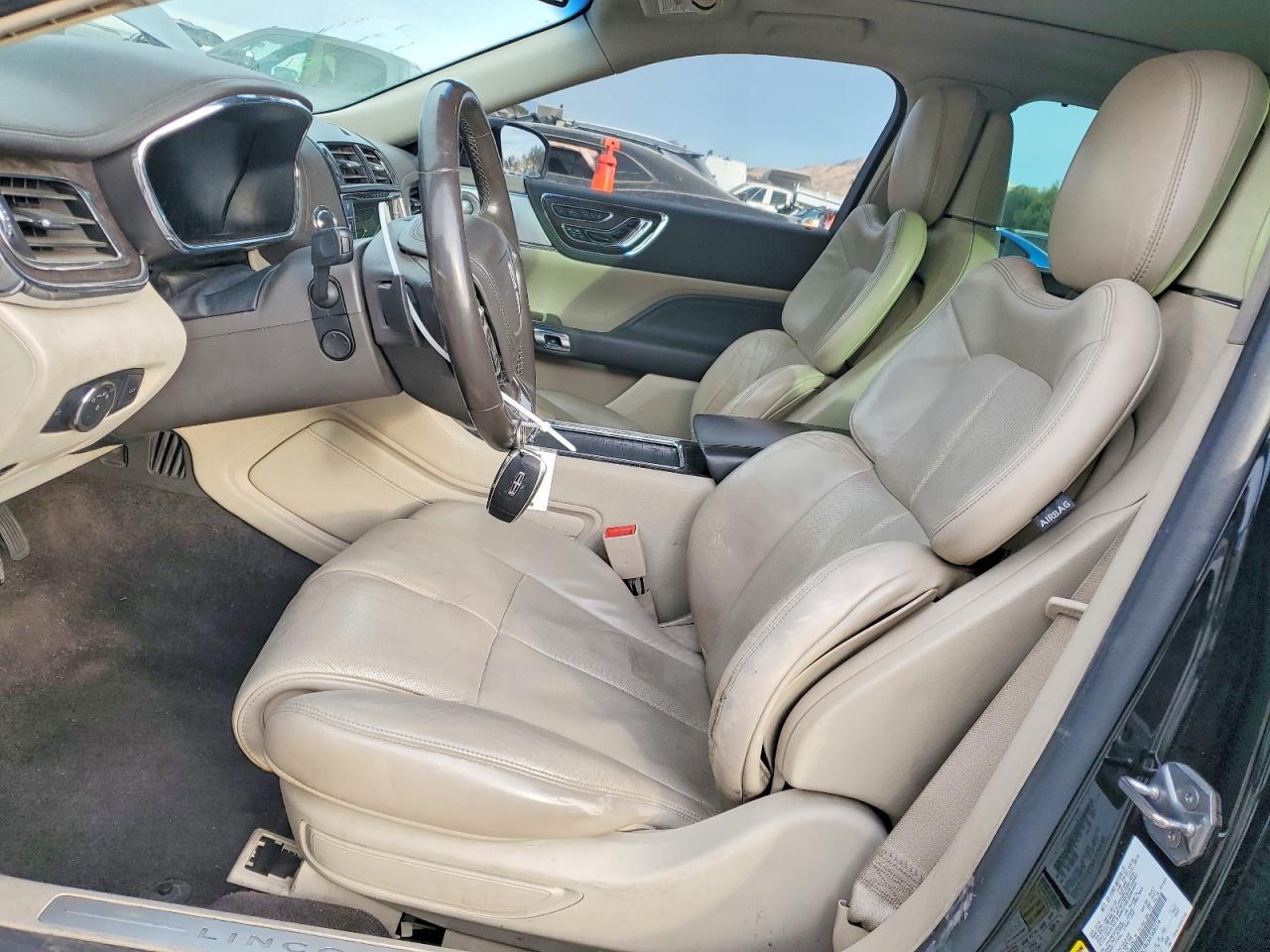 2017 LINCOLN Continental