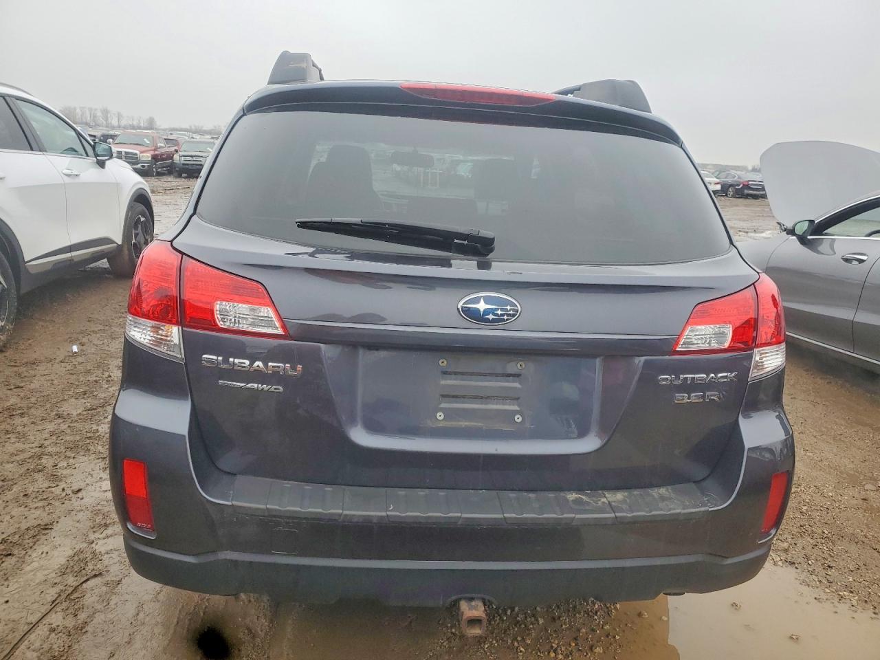 2010 SUBARU Outback