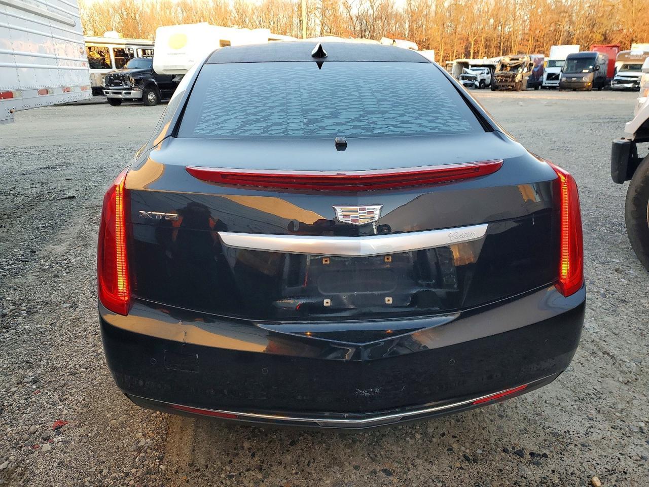 2016 CADILLAC XTS