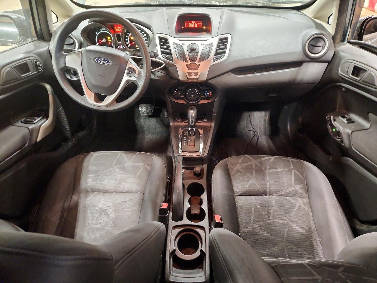 2011 FORD Fiesta