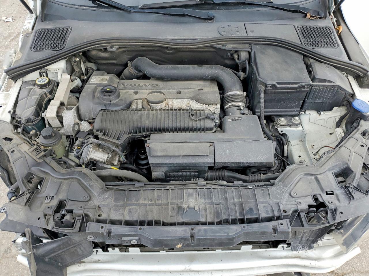 2015 VOLVO S60