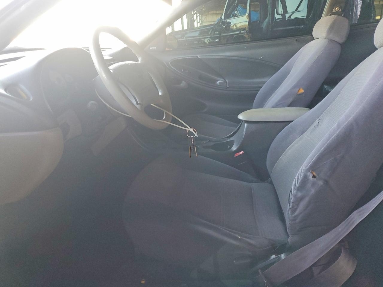 2001 FORD MUSTANG