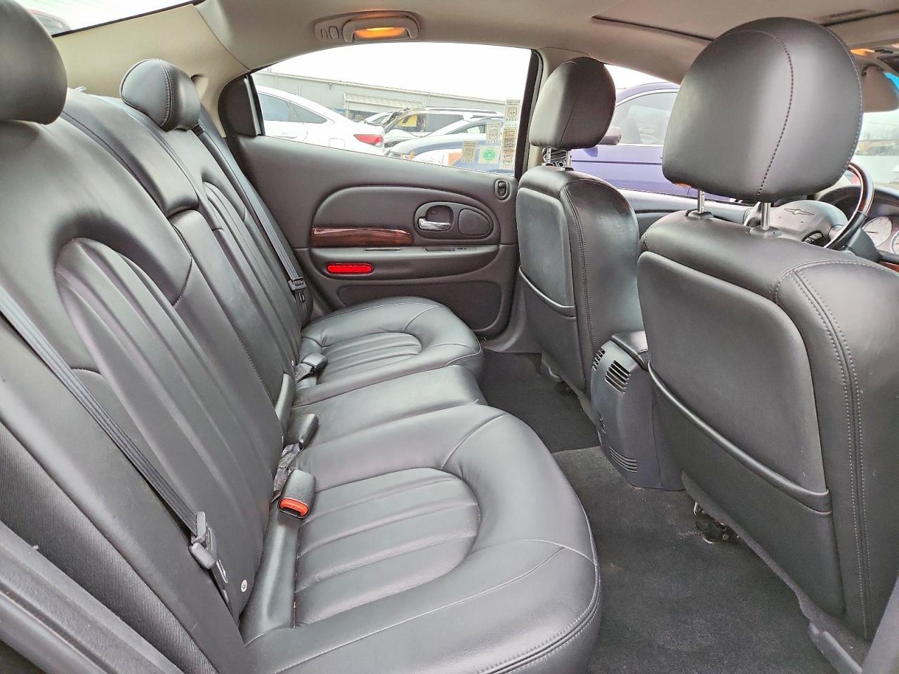 2002 CHRYSLER 300m