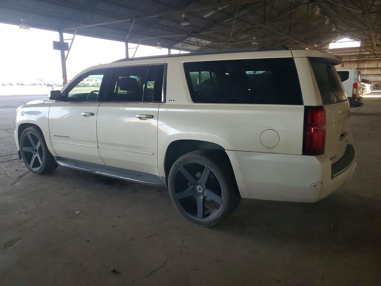 2015 CHEVROLET Suburban