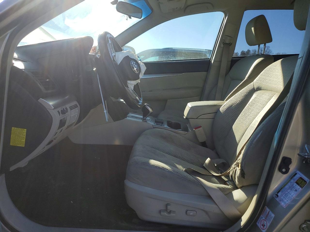2010 SUBARU Outback