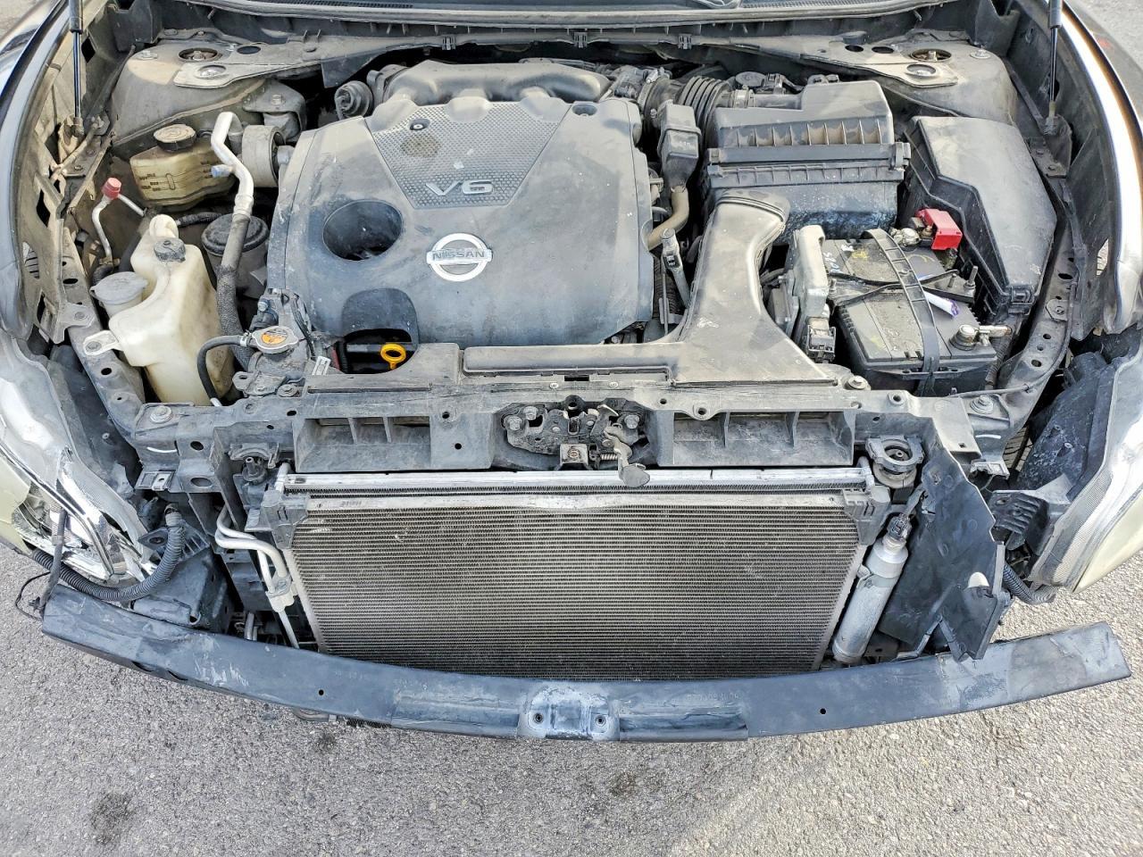 2011 NISSAN Maxima