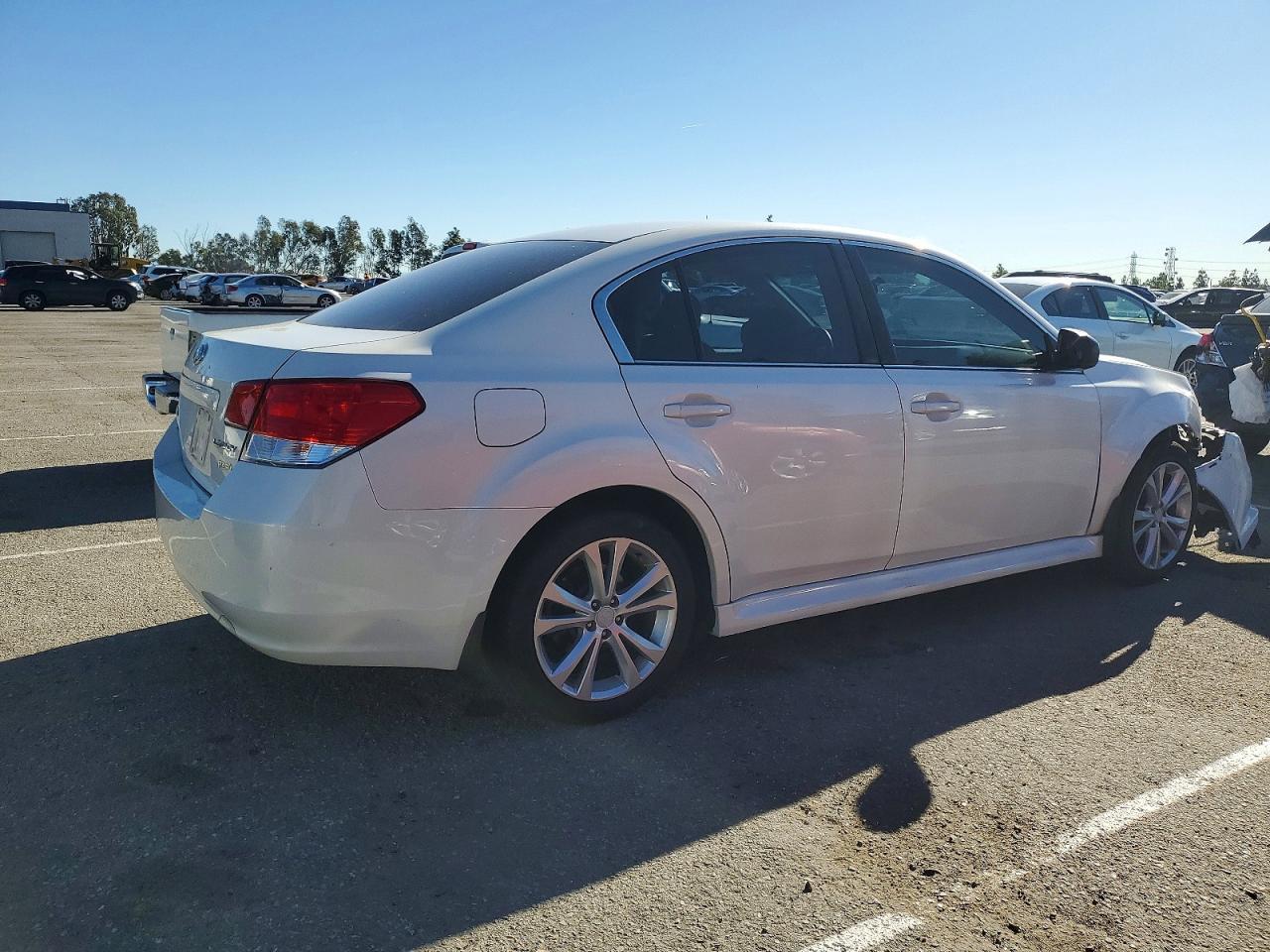 2014 SUBARU Legacy