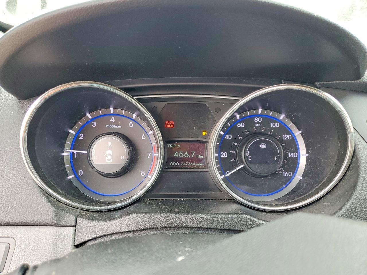 2011 HYUNDAI SONATA
