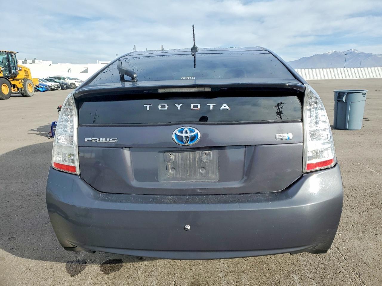2011 TOYOTA PRIUS