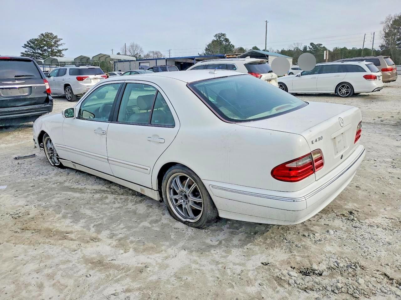 2000 MERCEDES-BENZ E-Class