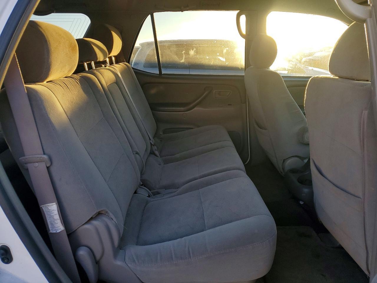 2006 TOYOTA Sequoia