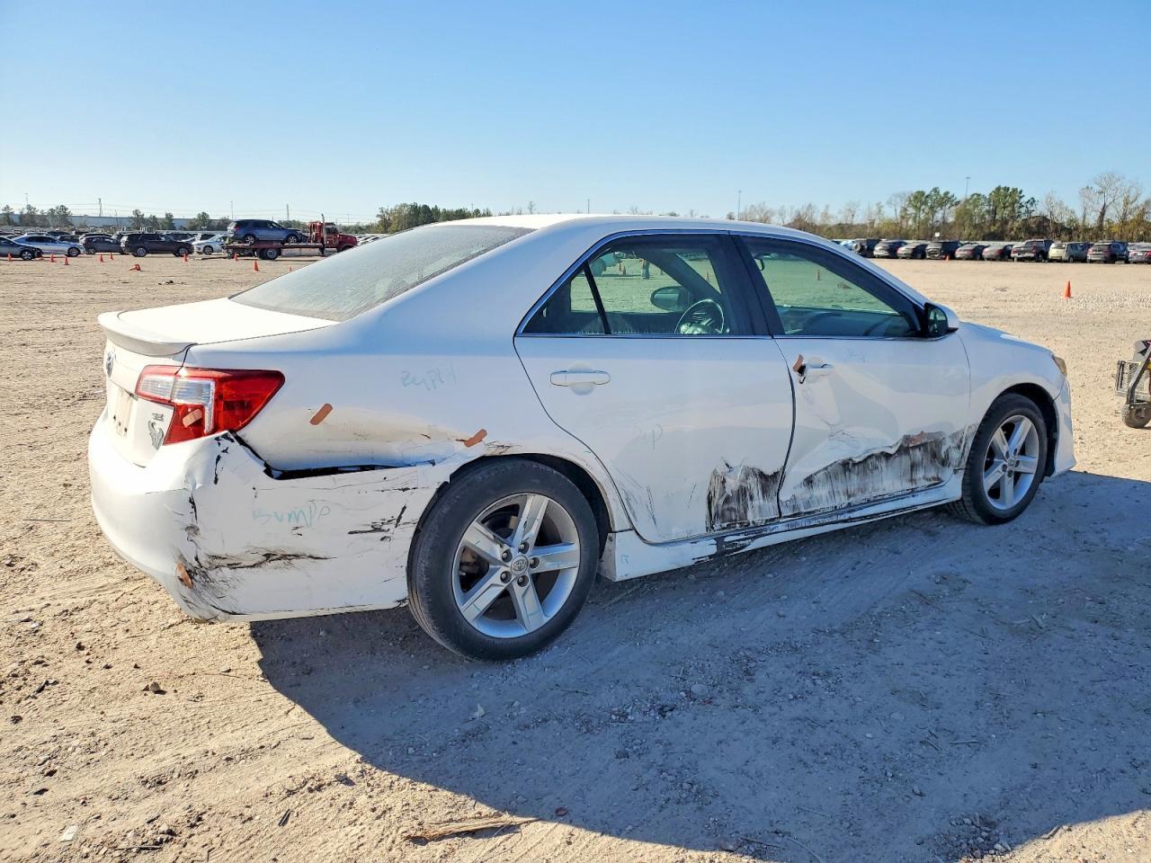 2014 TOYOTA CAMRY