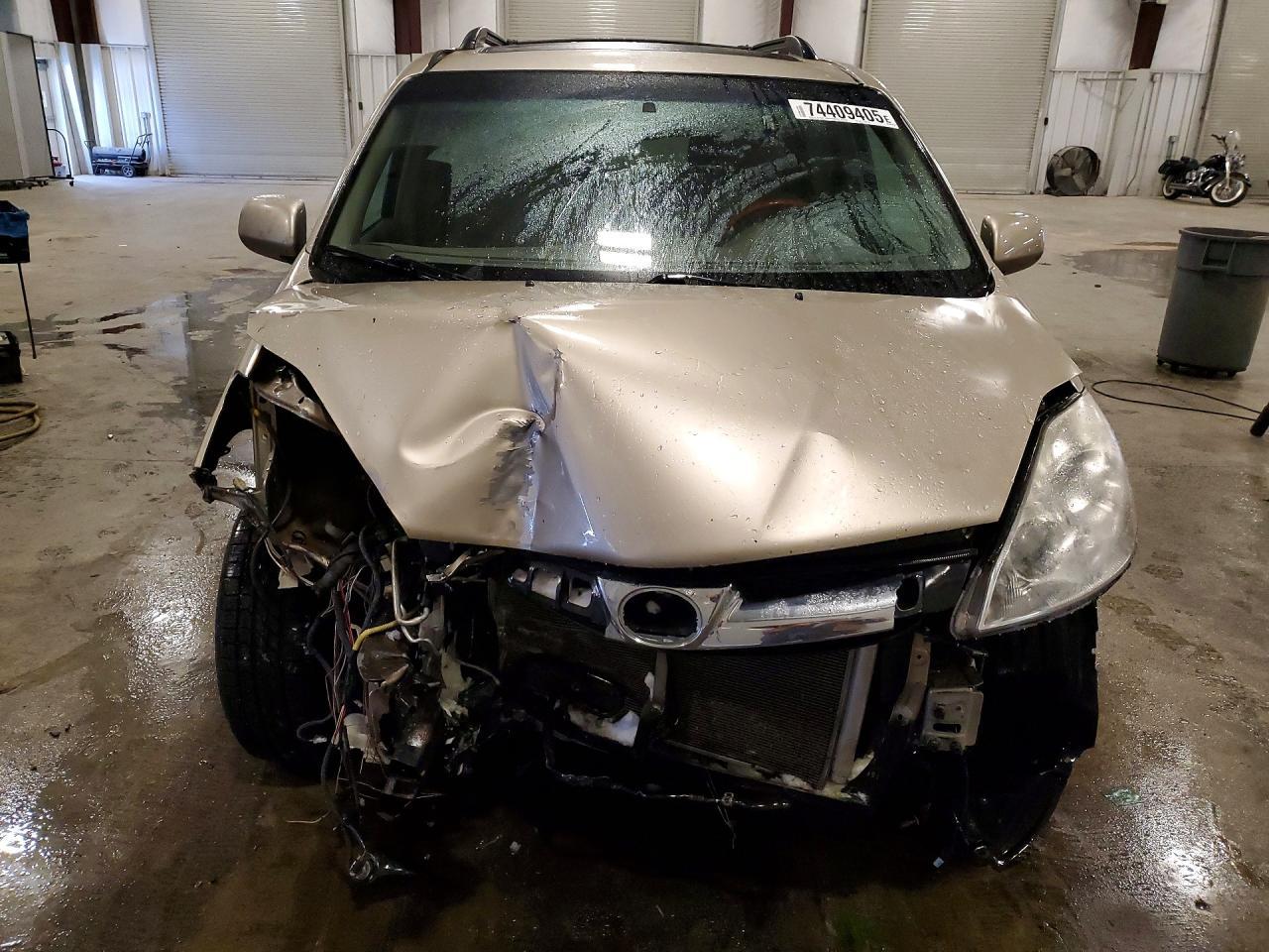 2008 TOYOTA SIENNA