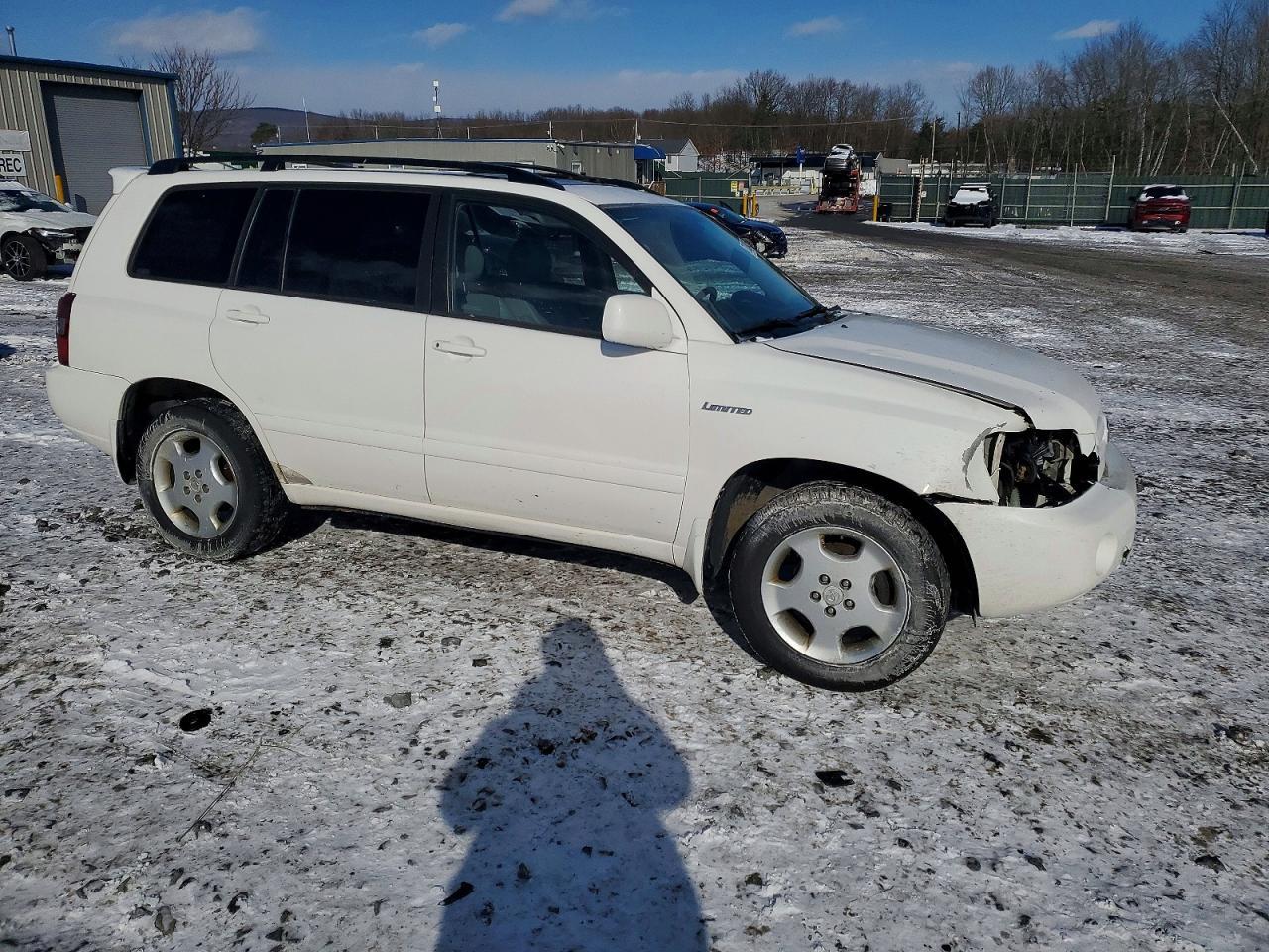 2004 TOYOTA HIGHLANDER