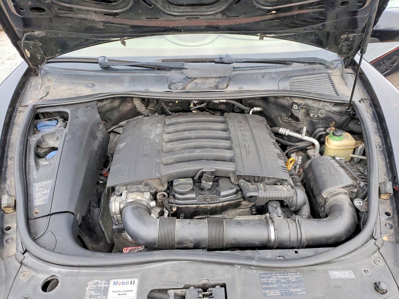 2010 PORSCHE CAYENNE
