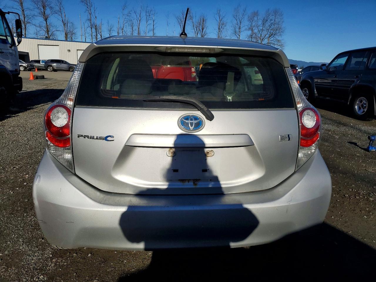 2014 TOYOTA Prius c