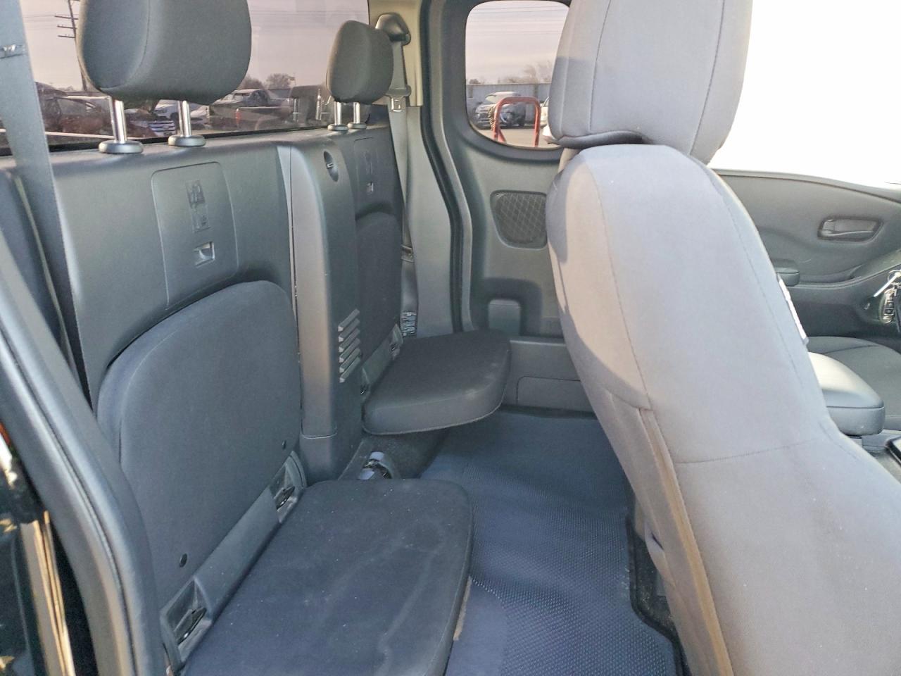 2022 NISSAN Frontier