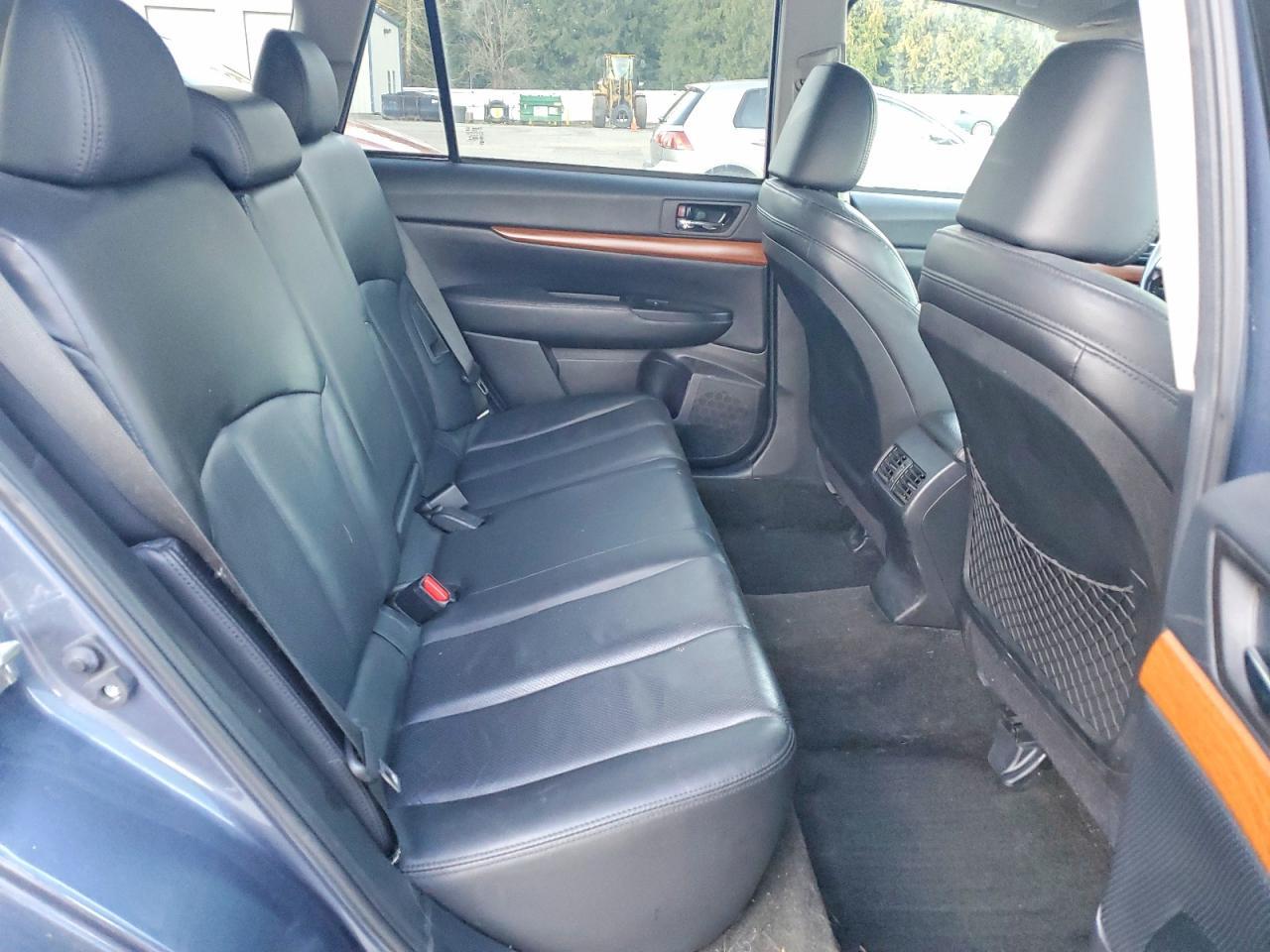 2013 SUBARU Outback