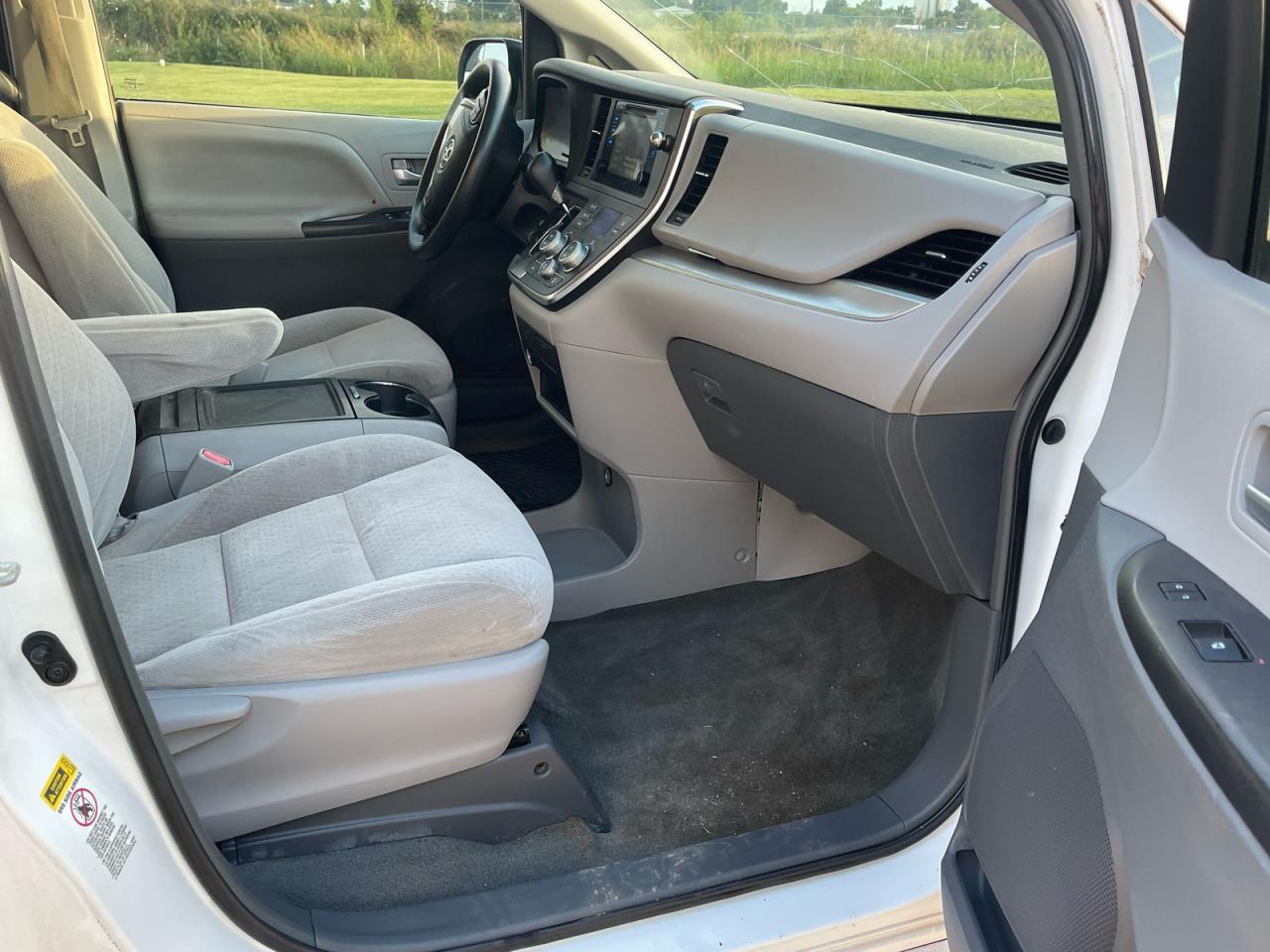 2015 TOYOTA SIENNA