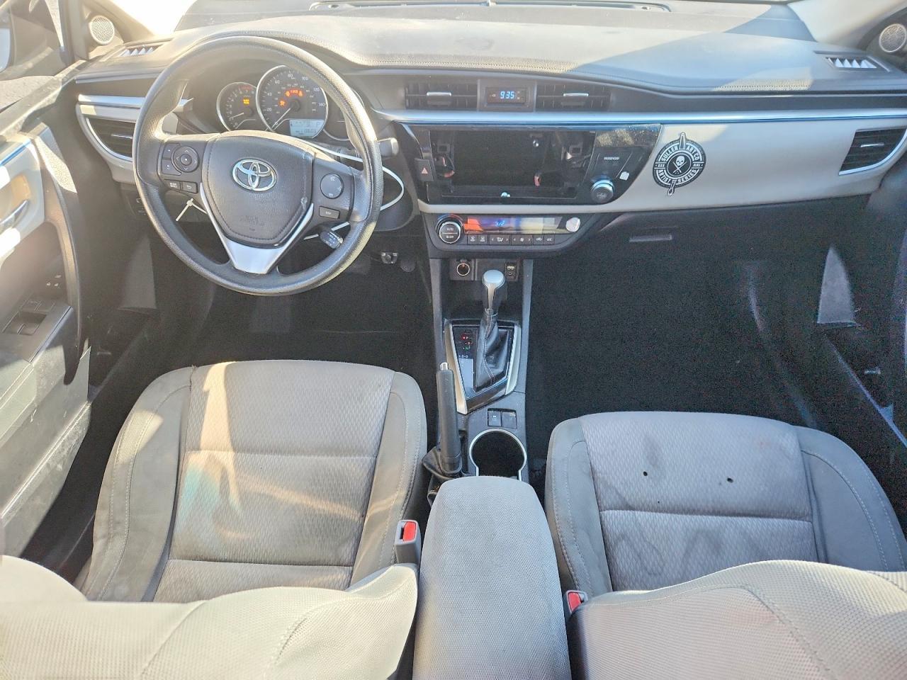 2015 TOYOTA COROLLA