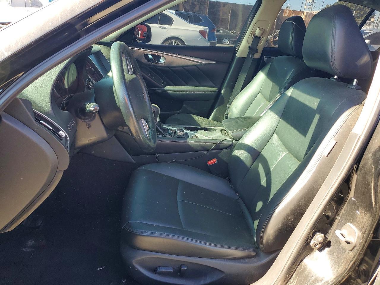 2015 INFINITI Q50