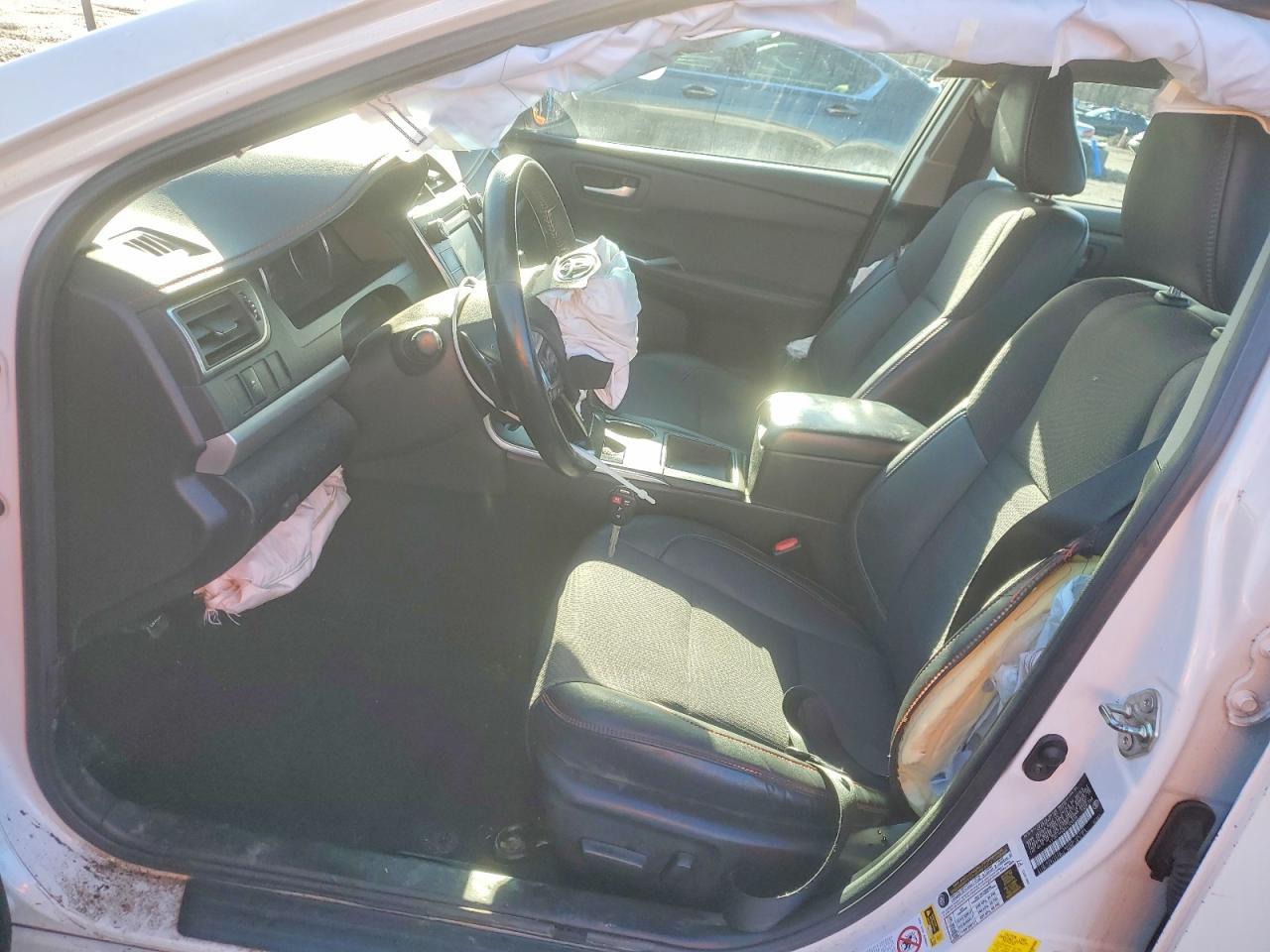 2016 TOYOTA CAMRY