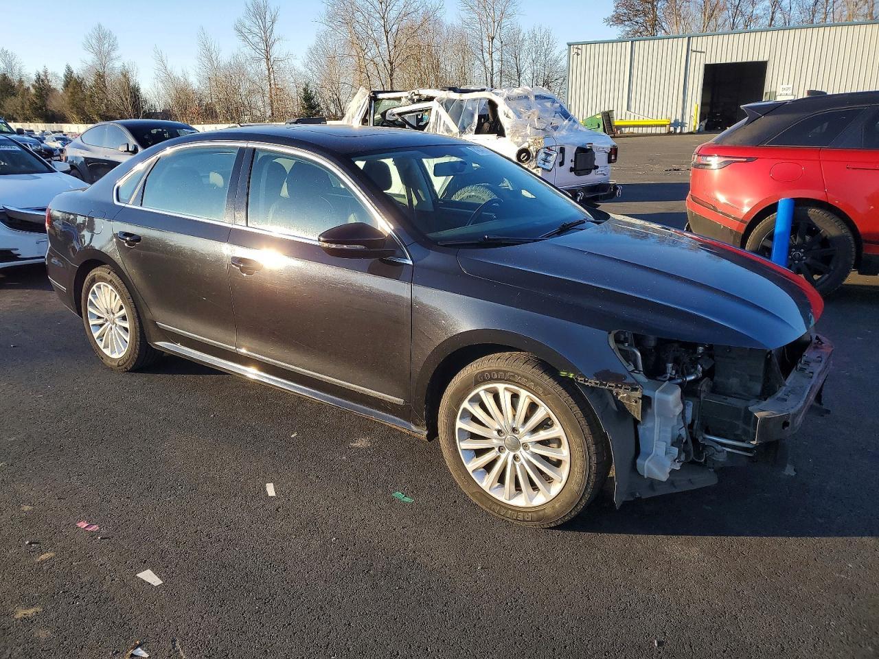2017 VOLKSWAGEN Passat