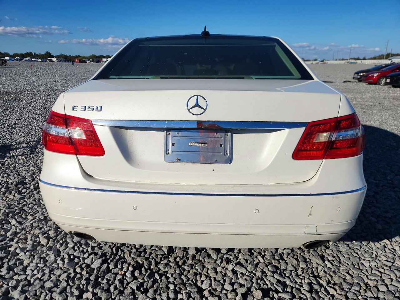 2011 MERCEDES-BENZ E-Class