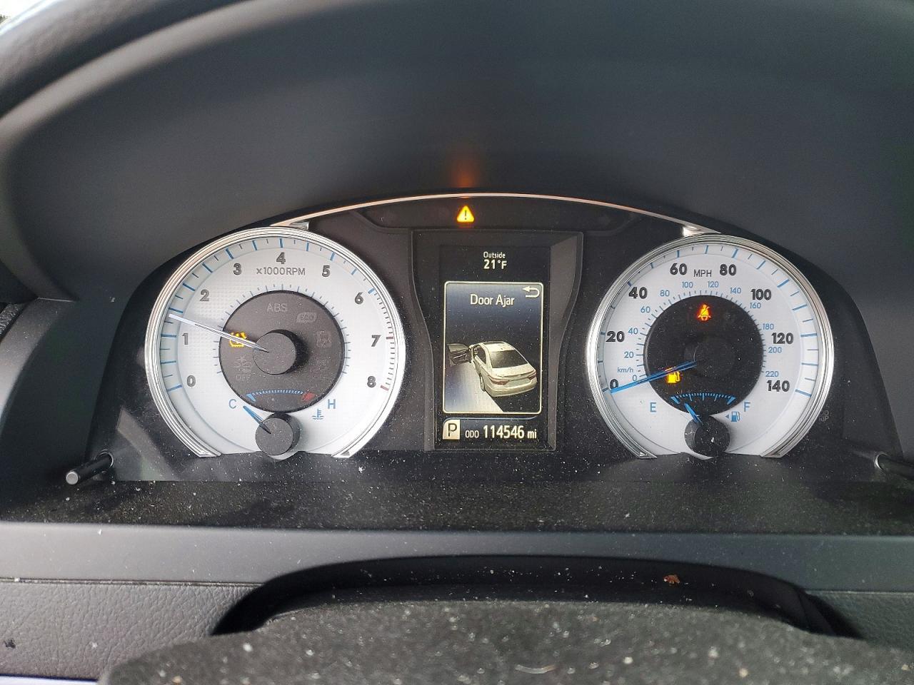 2016 TOYOTA CAMRY