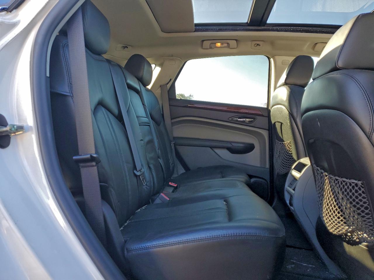 2010 CADILLAC SRX