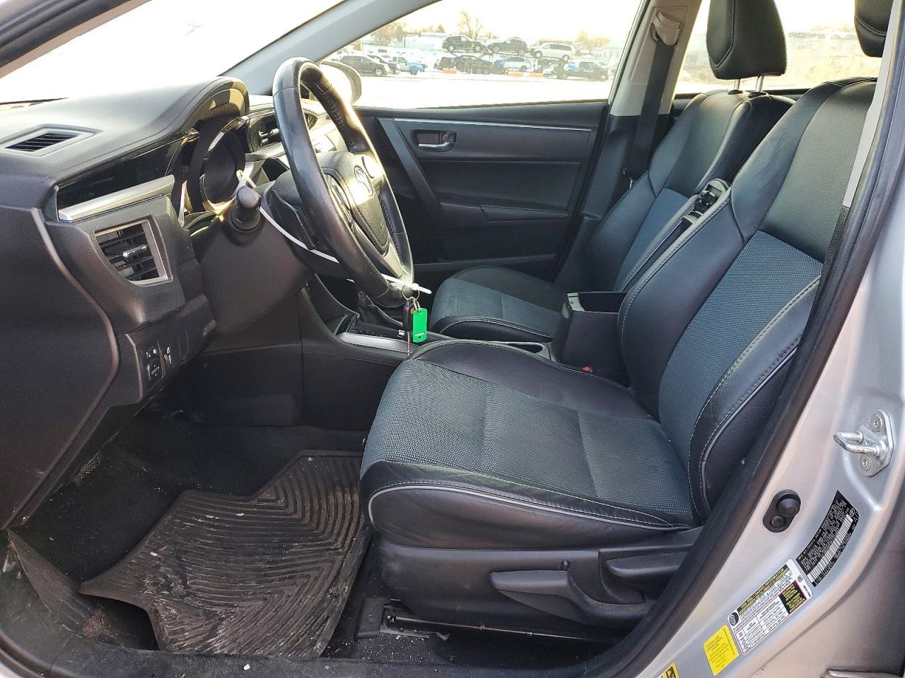 2015 TOYOTA COROLLA