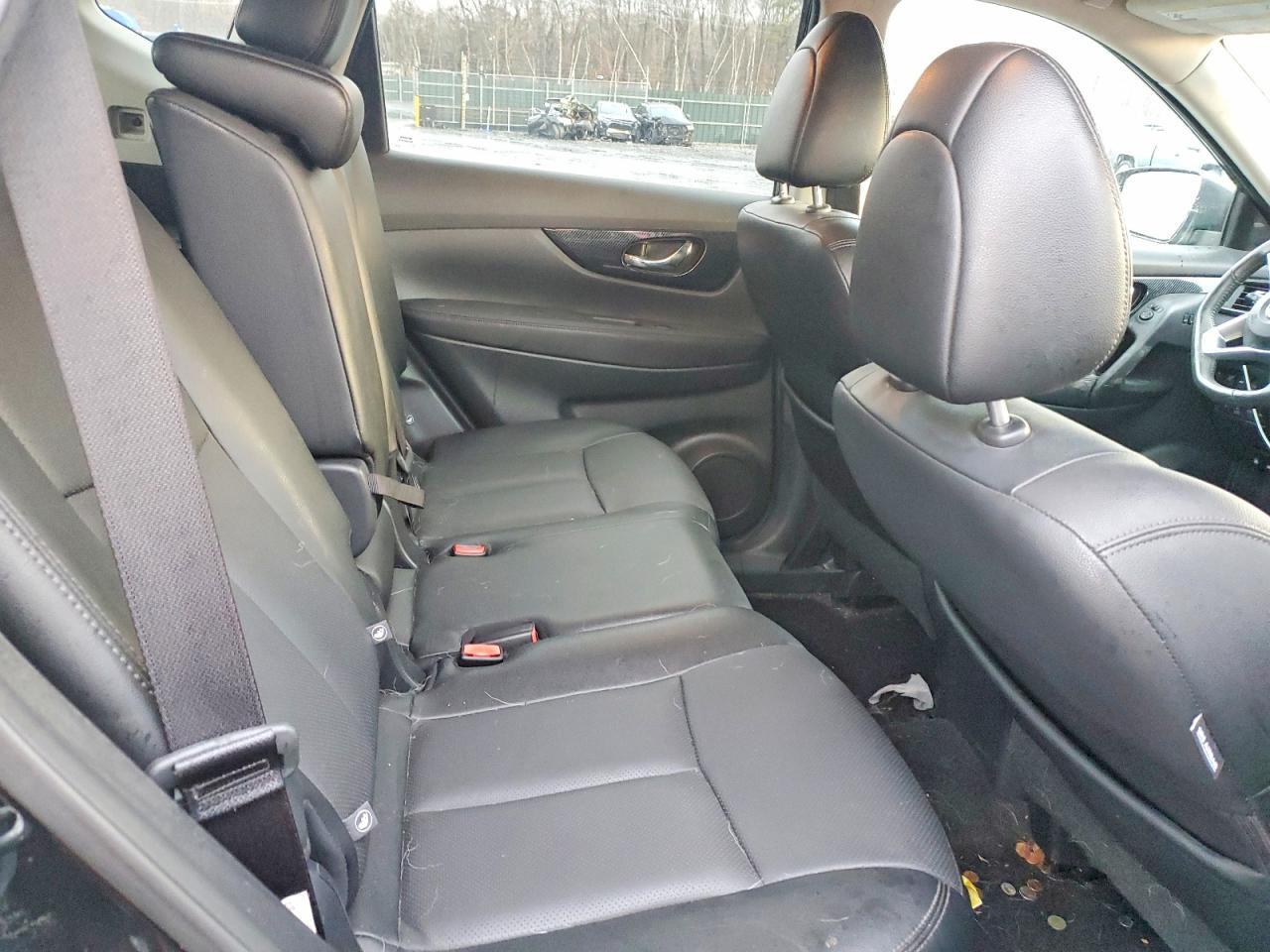 2017 NISSAN ROGUE