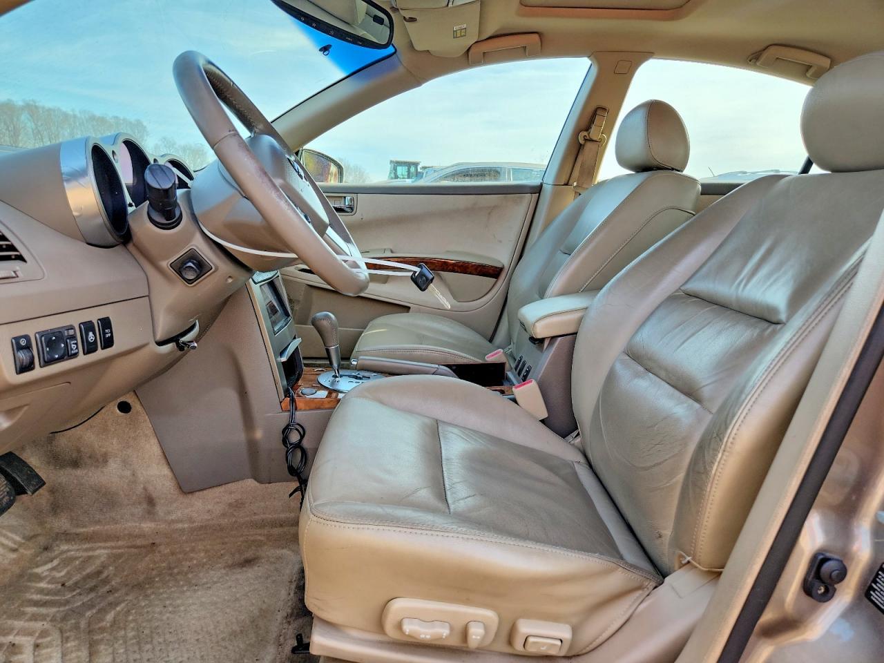 2005 NISSAN Maxima