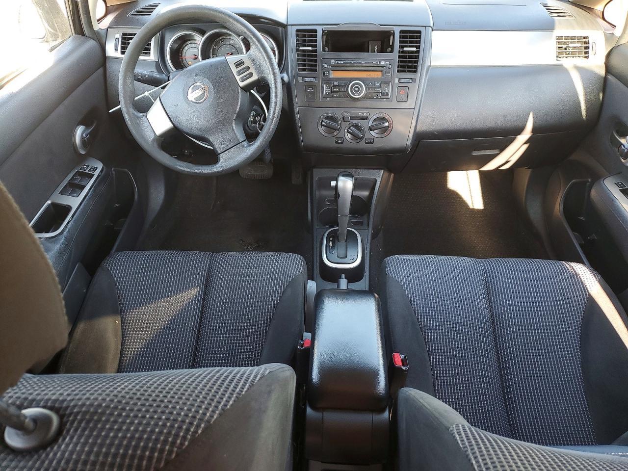 2010 NISSAN VERSA