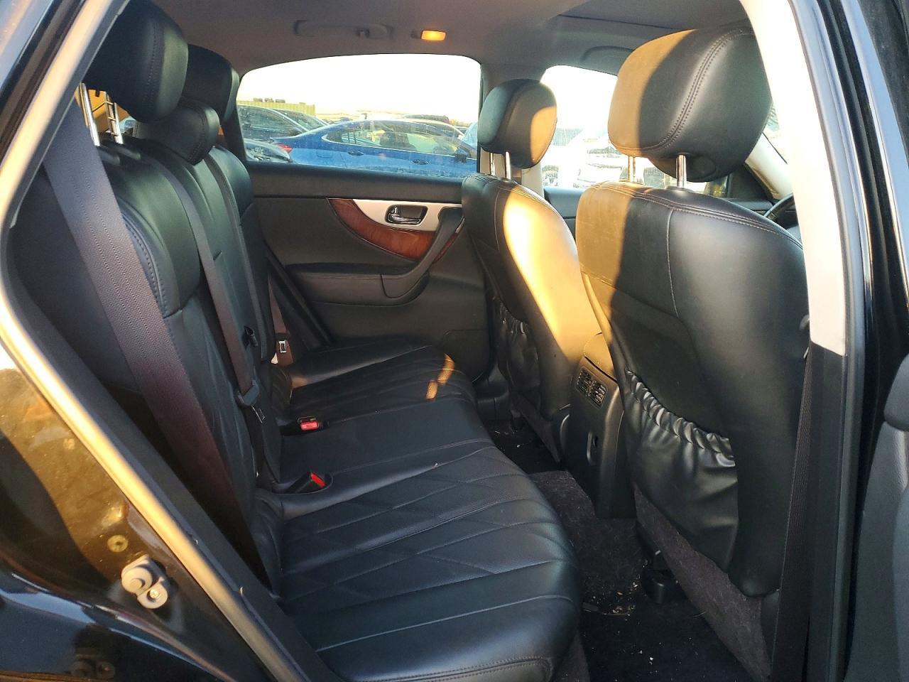 2013 INFINITI FX37