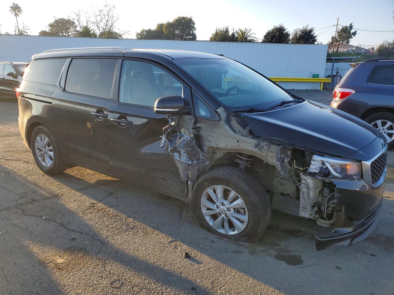 2017 KIA SEDONA