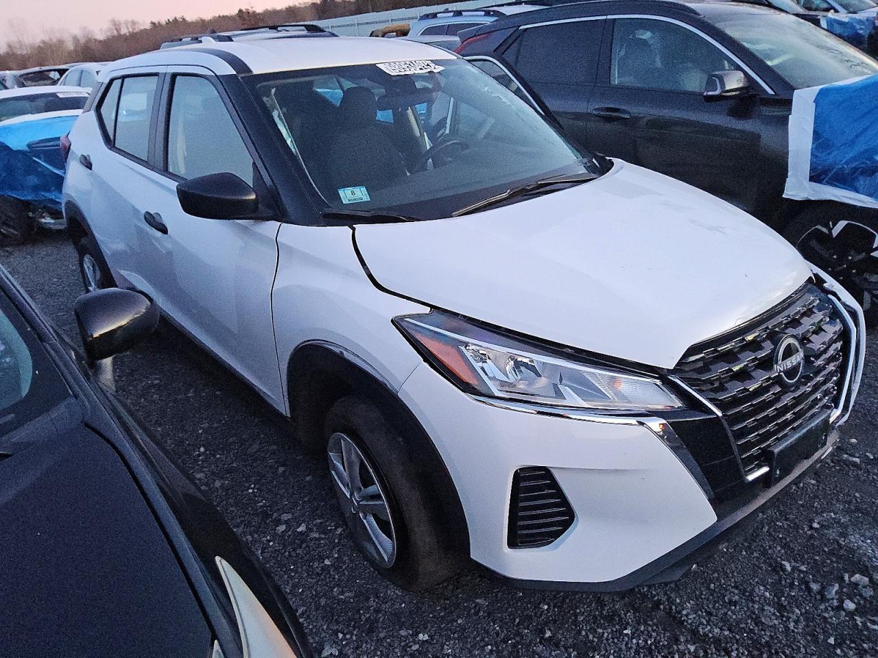 2024 NISSAN KICKS