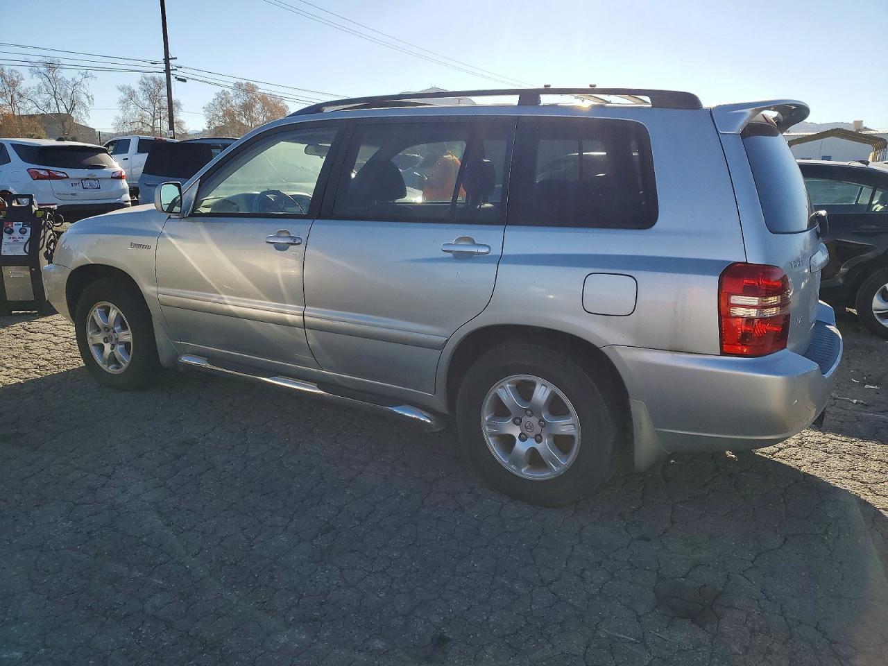 2003 TOYOTA HIGHLANDER