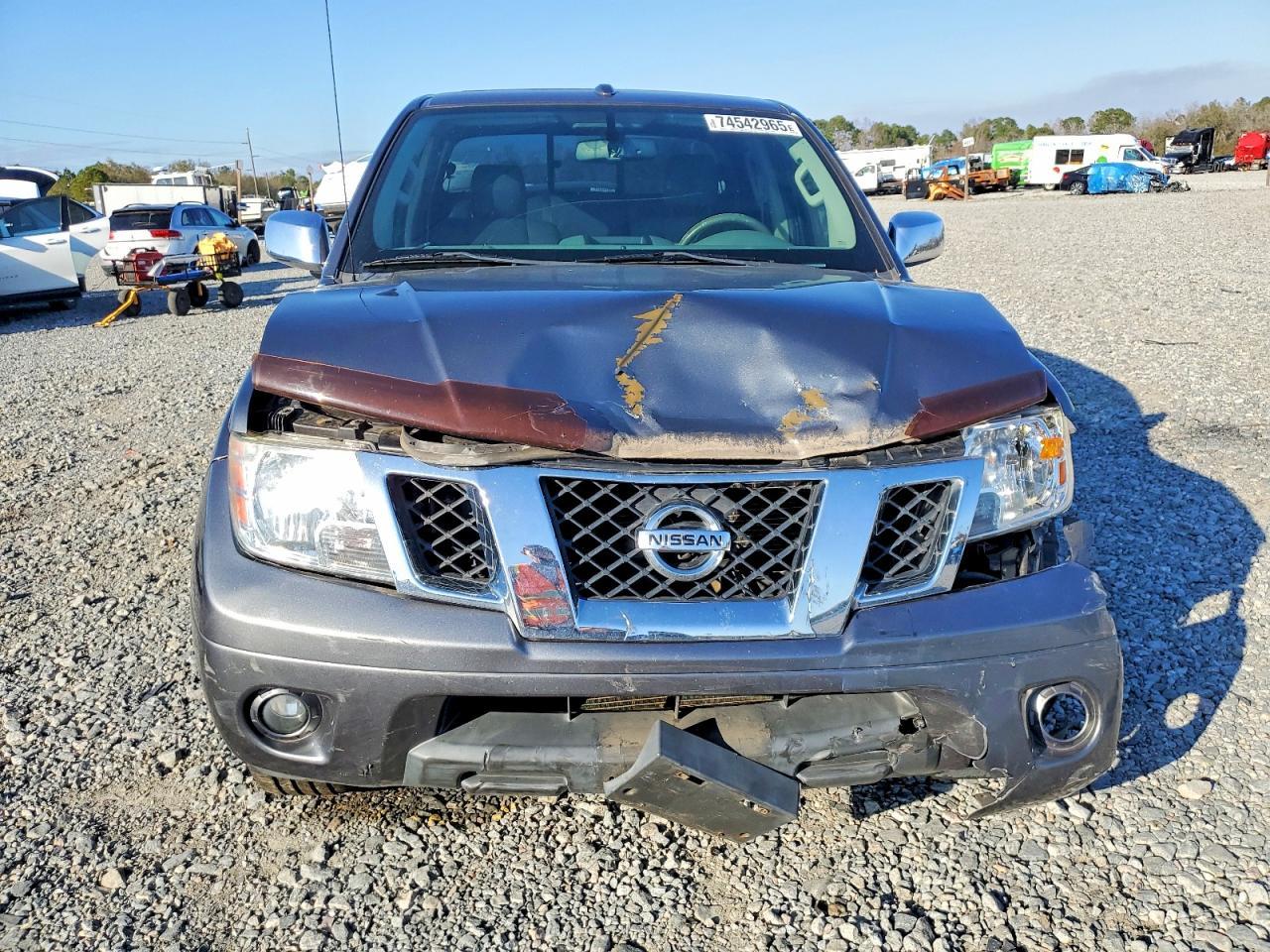 2016 NISSAN Frontier